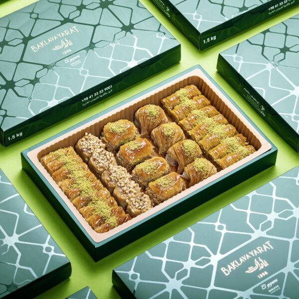 زعفرانی + میدیه گردو + دلبر گردو + پادشاه + قیماقلی